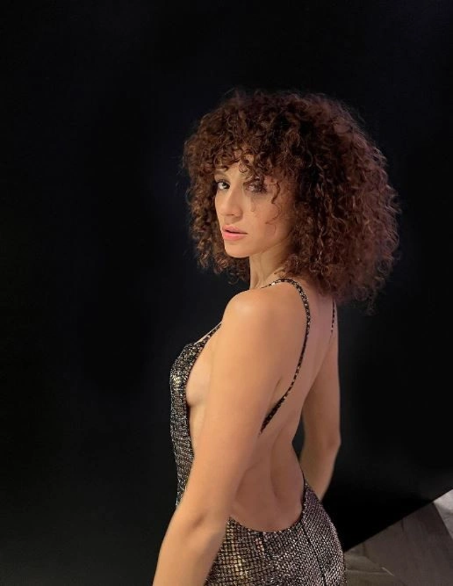 Tolga Akış yeni aşka yelken açtı! Sevgilisi Zeynep Bastık'ın kopyası görenler inanamadı - Resim: 2