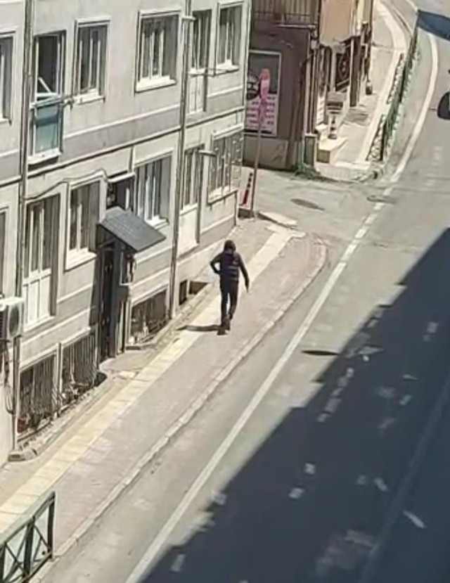 Bursa'da şikayetinden vazgeçmeyen muhtara kurşun yağmuru! - Resim: 0