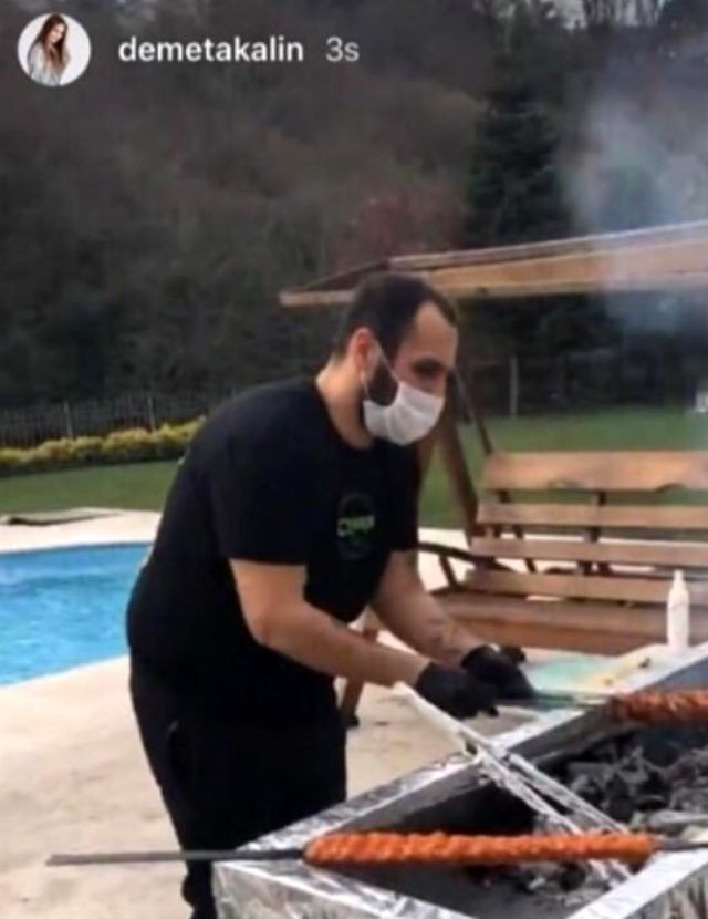 Demet Akalın yine yaptı yapacağını karantina altında kebap partisi - Resim: 3