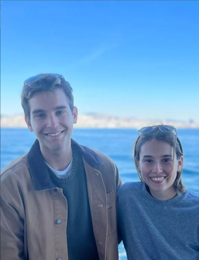 Arzum Onan ve Mehmet Aslantuğ’un oğlu Can sevgilisiyle paylaştı yorum yağdı! "Annene benziyor" - Resim: 1