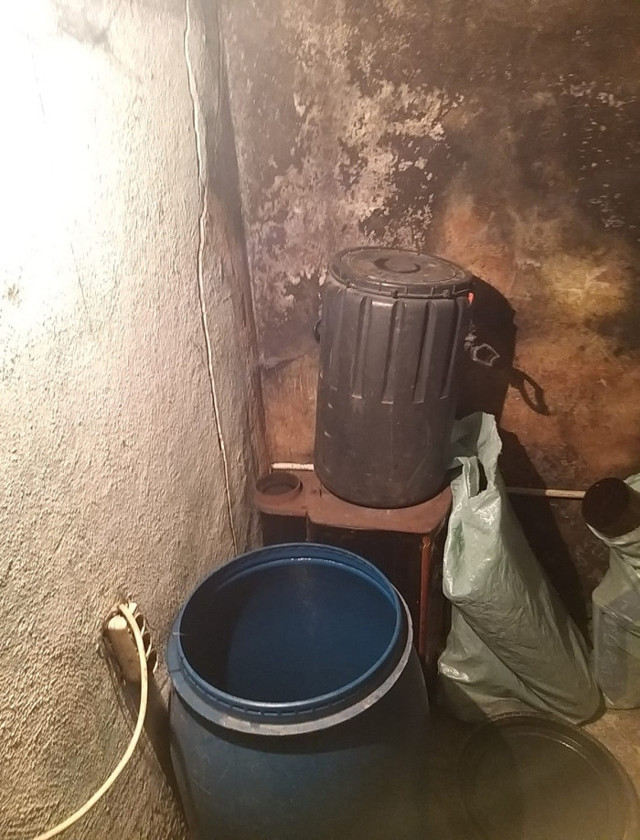 Adana'da 2 bin 925 litre sahte içki yakalandı - Resim: 0