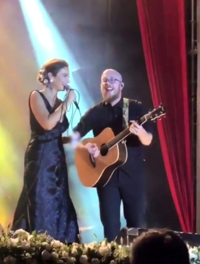 Sıla Gençoğlu konserinde kadeh kaldırınca olanlar oldu! Tepkiler çığ gibi büyüdü - Resim: 2