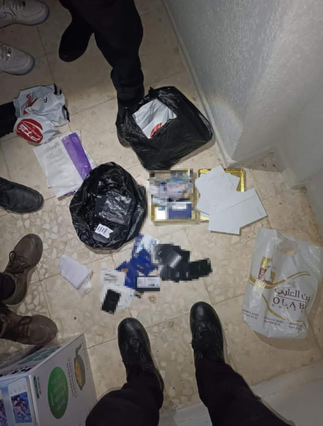 Mersin'de organize suç örgütü çökertildi: Ele geçirilenler şoke etti! Hepsi Avrupa ülkelerinde geçerli... - Resim: 5