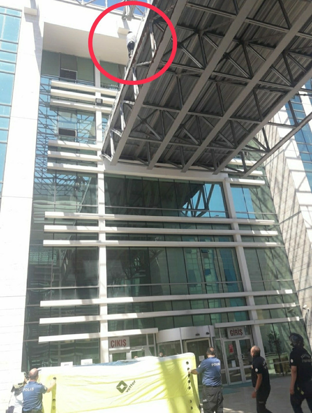 Samsun'da 22 yaşındaki kadın 'Çocuğumu istiyorum' diye intihara kalkıştı - Resim: 0