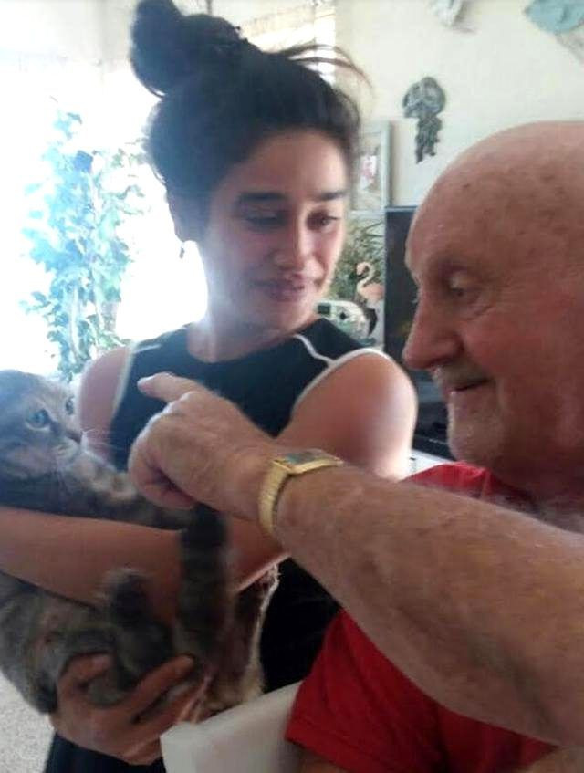 Hayat Devam Ediyor'un yıldızı Meltem Miraloğlu bakın kiminle evlendi 80 yaşında - Resim: 3