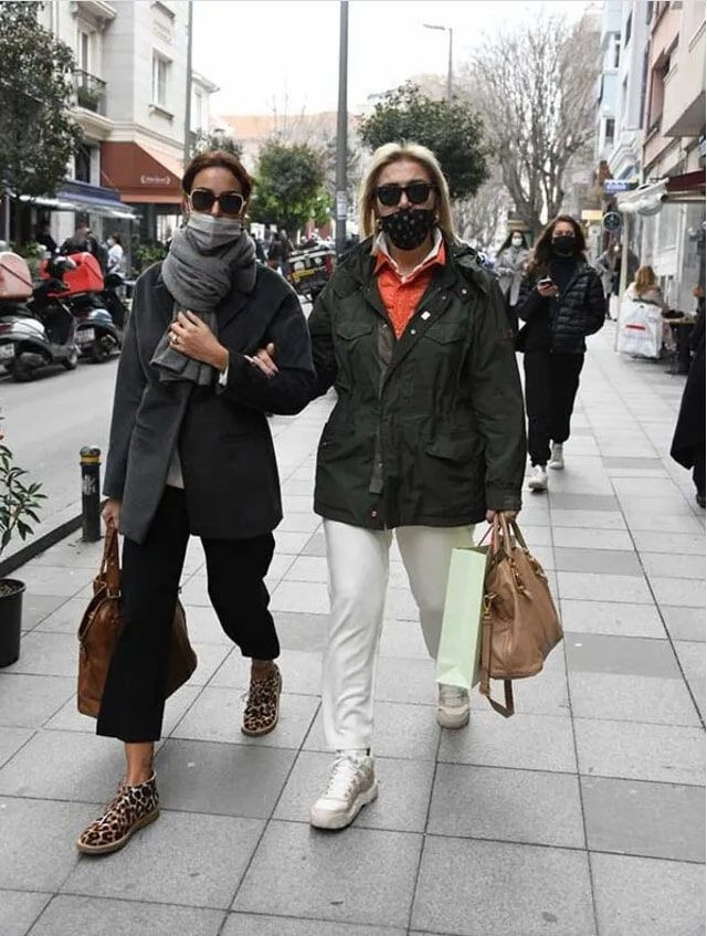 Rahmetli Tarık Ünlüoğlu'nun hatırasını eşi yaşatacak Arzum Onan eleştirileri cevapladı - Resim: 2