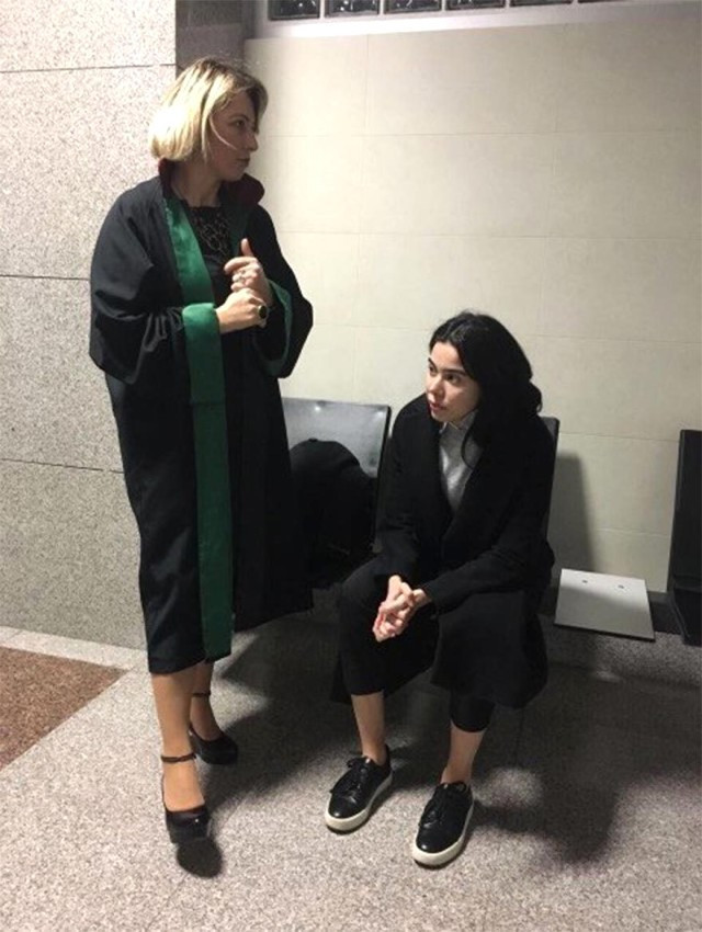 Asena Atalay Adliye Koridorlarında - Resim: 1