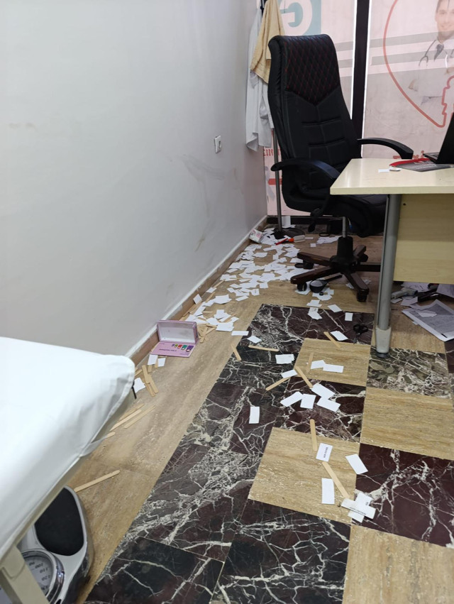 Aile sağlığı merkezinde "sırayı mı bekleyeceğim" diyerek dehşet saçtı - Resim: 0