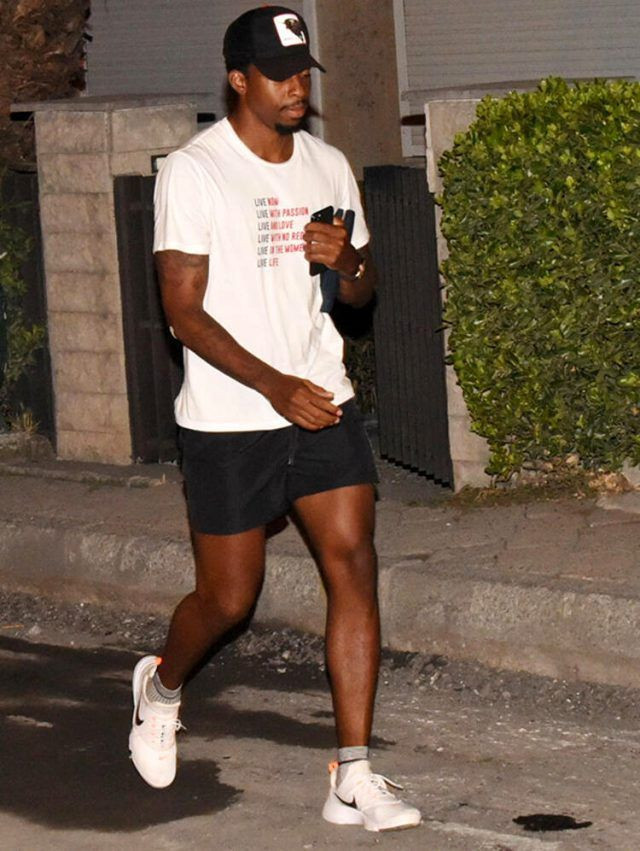 Galatasaraylı Donk iki kadınla gazetecilere yakalandı depara kalktı - Resim: 4