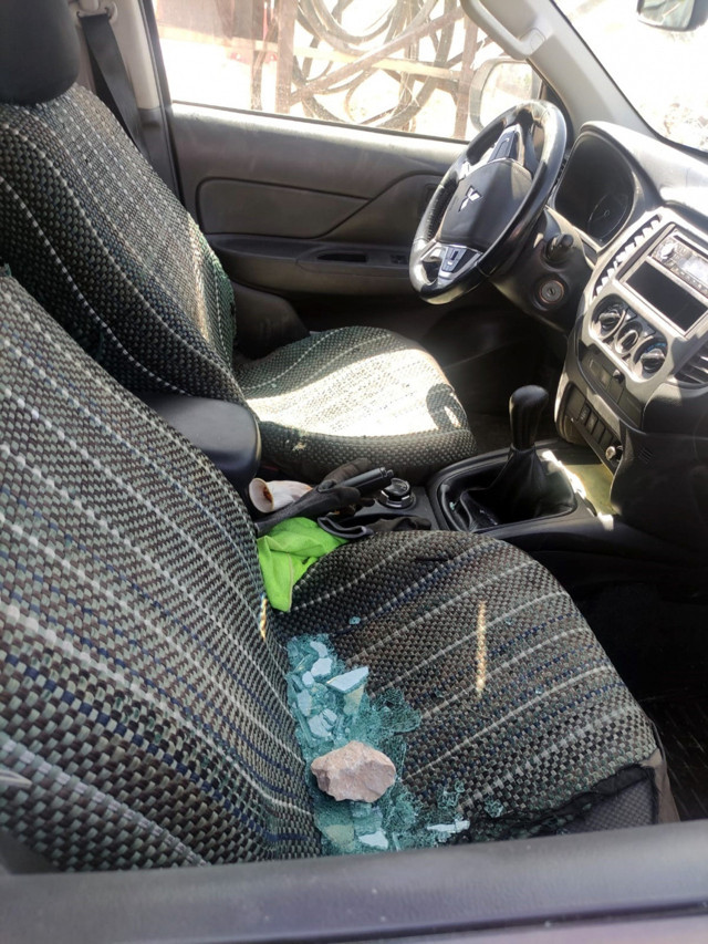 Diyarbakır'da Dicle Elektrik saha ekipleri taşlı saldırıya uğradı - Resim: 1