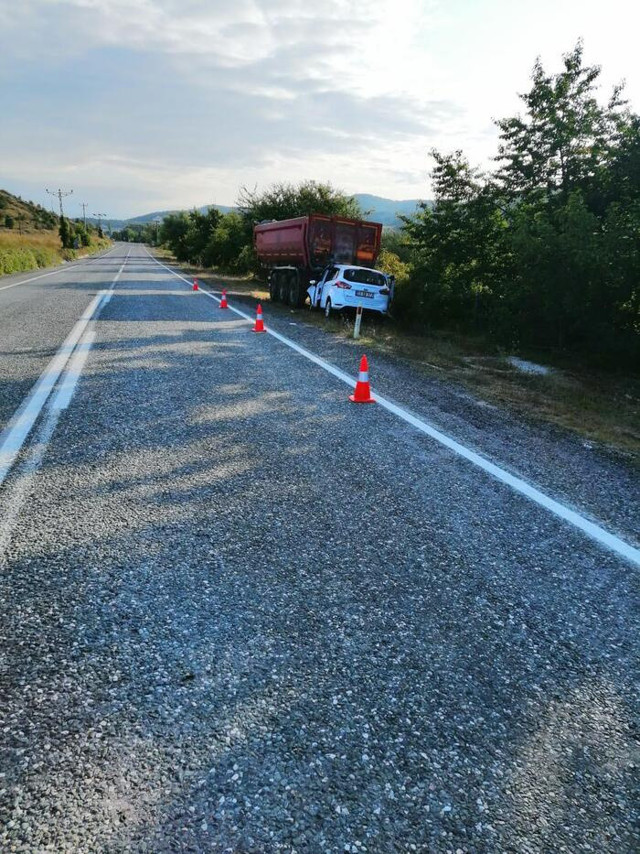 Babası doğduğunda kalp krizinden ölmüştü! 1,5 yaşındaki kızı da kazada yaşamını yitirdi - Resim: 0