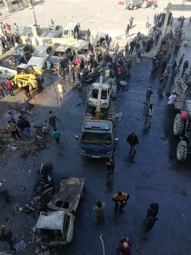 El Bab'da bombalı saldırı: 18 sivil hayatını kaybetti - Resim: 0