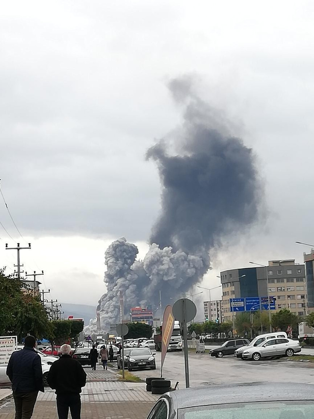 Hatay'da demir çelik fabrikasında patlama - Resim: 0