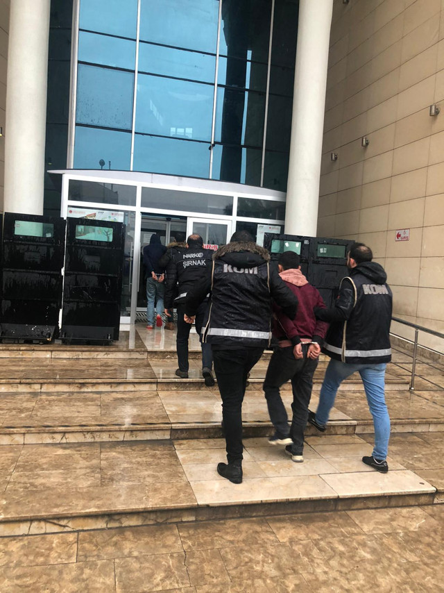Şırnak'ta uyuşturucu operasyonu: 15 gözaltı - Resim: 1