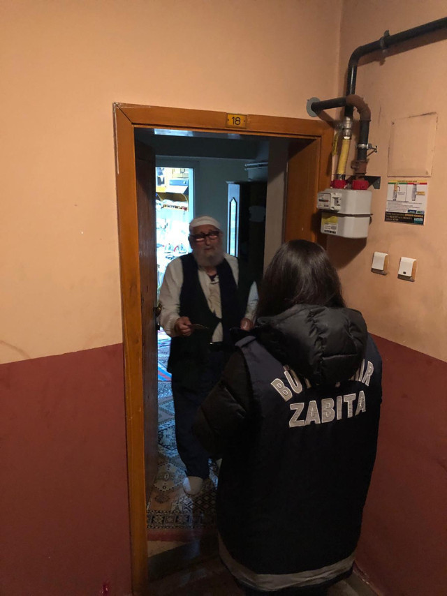 Trabzon'da hamile kadın gece tatlı aşerince zabıta ekipleri devreye girdi - Resim: 1