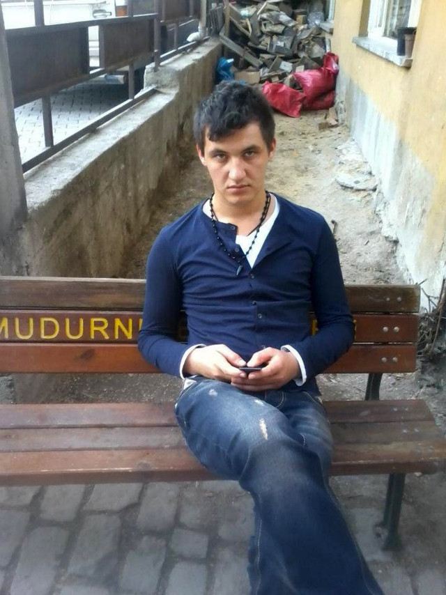 Bolu’da "Bana abi diyeceksin" kavgası kanlı bitti: 1 ölü - Resim: 0