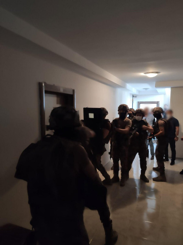 Adana'da 3 cinayetten 6 yıldır aranan katil düzenlenen operasyonla yakalandı - Resim: 0