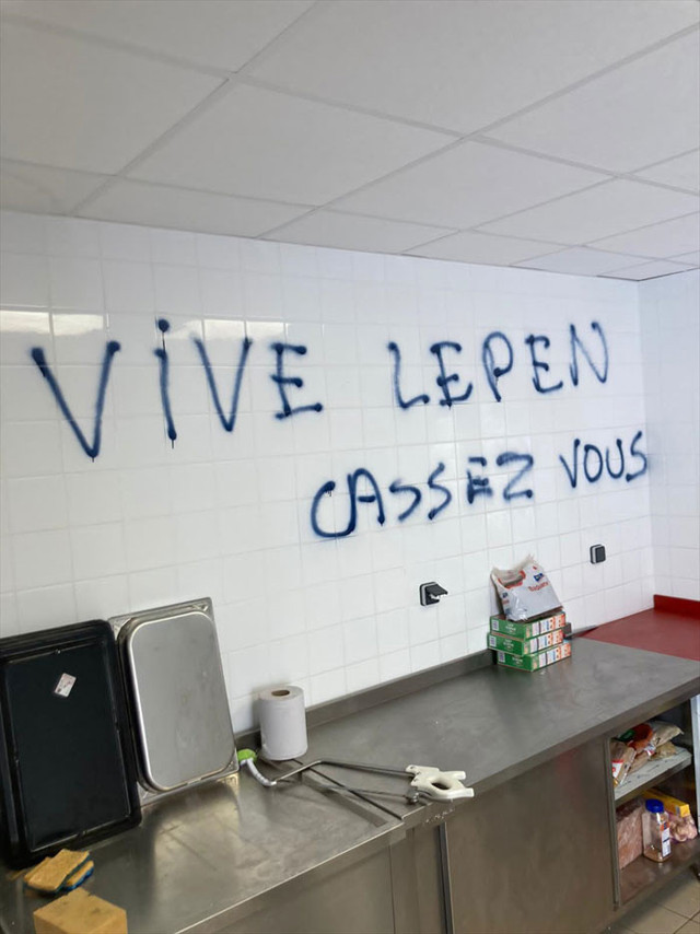 Fransa'da Türk dükkanına ırkçı saldırı polisin sözleri vahim - Resim: 1