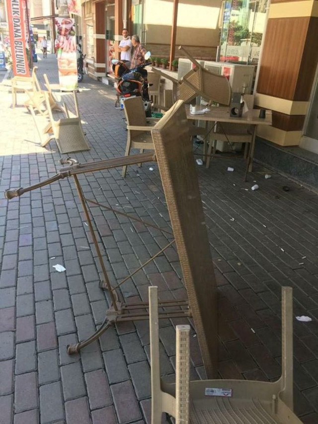 İzmir'de şehir eşkıyası dehşeti! Haraç vermeyince önce babayı sonra oğlunu bıçakladı - Resim: 2