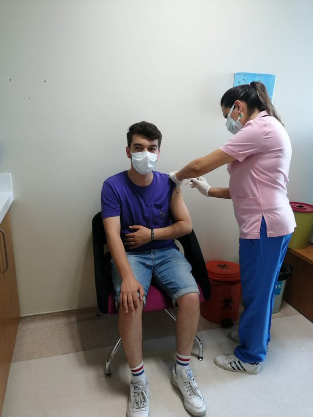 Bakan Fahrettin Koca o hemşireyi paylaştı 'Yerinde olsanız' diye sordu - Resim: 0