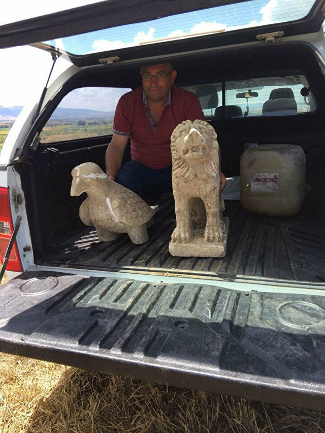 Çorumlu çiftçi tarlasını sürerken buldu apar topar ekiplere haber verdi - Resim: 1