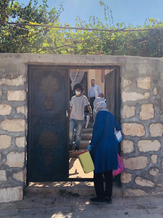 Aşının kısırlık yaptığı inanışına karşı Siirt ikna timleri sahada çalışma başlattı - Resim: 0