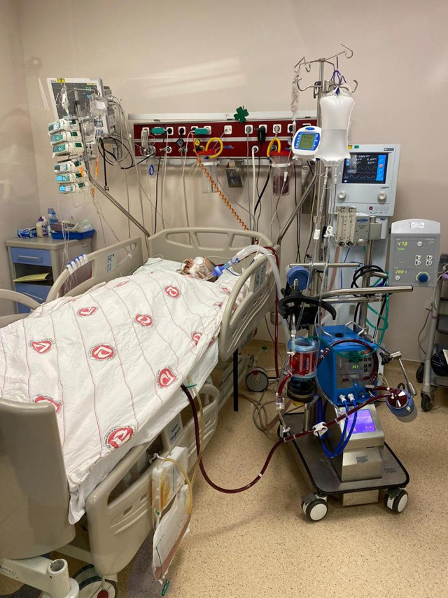 "Gencim" dedi aşı olmadı Covid'e yakalandı yoğun bakımdan mucize dönüş yaşadı - Resim: 0