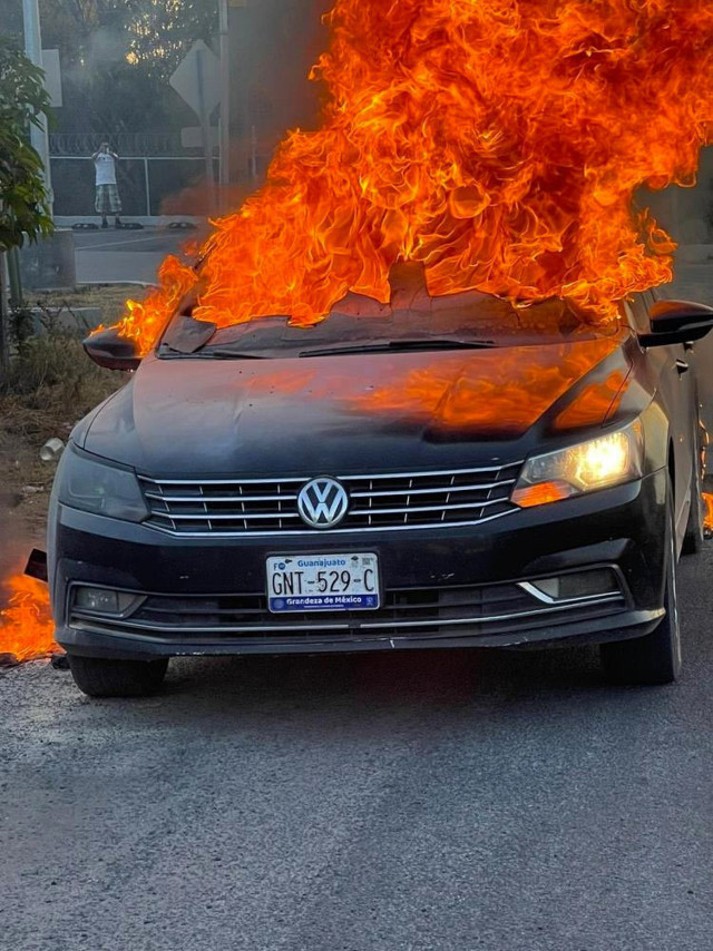 Kan donduran cinayet: Aracın bagajında 2 kadın yakılarak öldürüldü - Resim: 0
