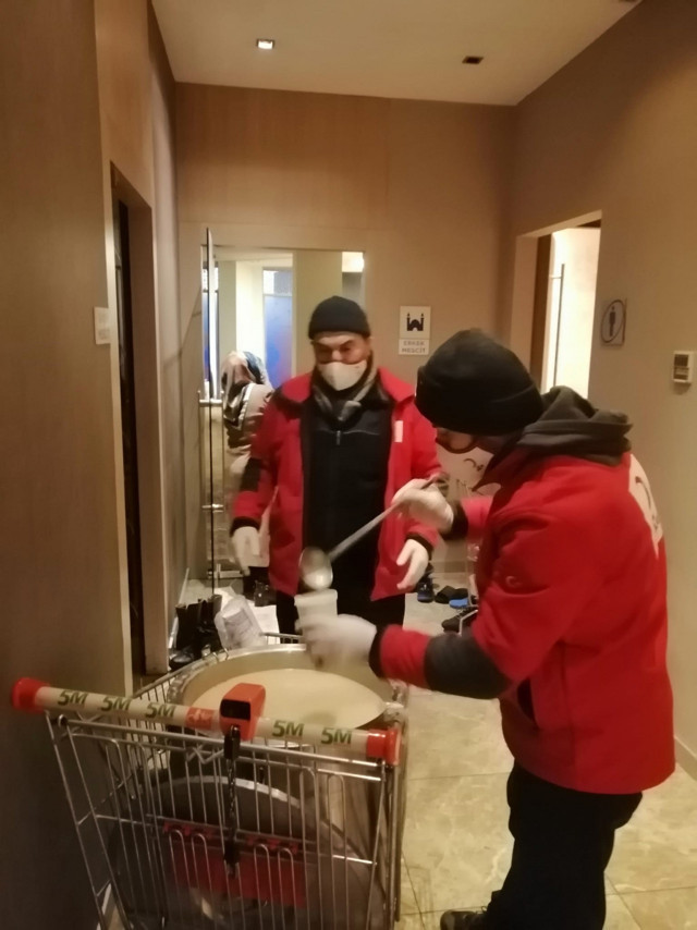 İstanbullu geceyi AVM'de geçirdi Mahsur kaldılar - Resim: 0