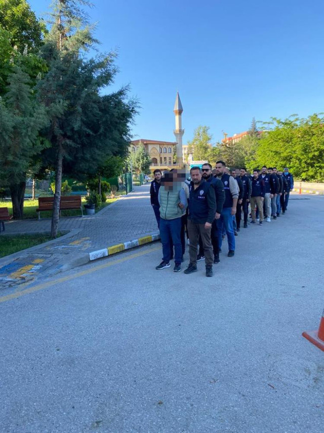 Düğmeye basıldı! 16 ilde eş zamanlı FETÖ operasyonu - Resim: 0