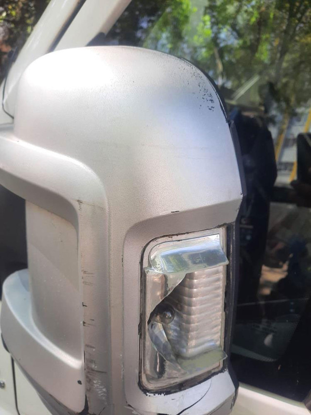 Arabasına bırakılan notu görünce sevindi sıkıştırılan parayı görünce şaşkına döndü - Resim: 2