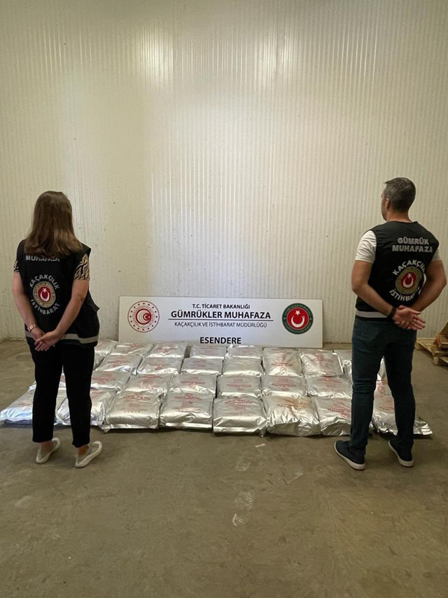 Türkiye'ye giriş yapmak üzereydi, 513 kilogram! Bakan duyurdu, sınırda ele geçirildi - Resim: 0
