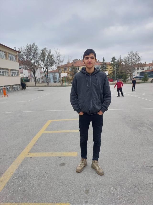 Ankara'da lise öğrencisi dehşet saçtı! Depremzede öğrenci öldü, 5 kişi yaralandı - Resim: 1