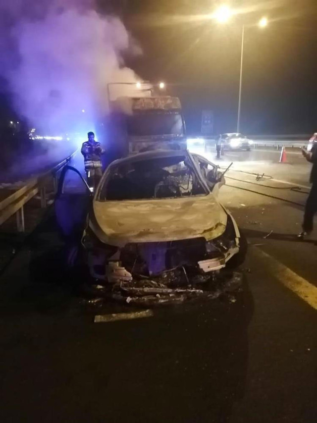 Bolu'da feci kaza! Tırın alevleri otomobile sıçradı bir aile yok oldu - Resim: 1