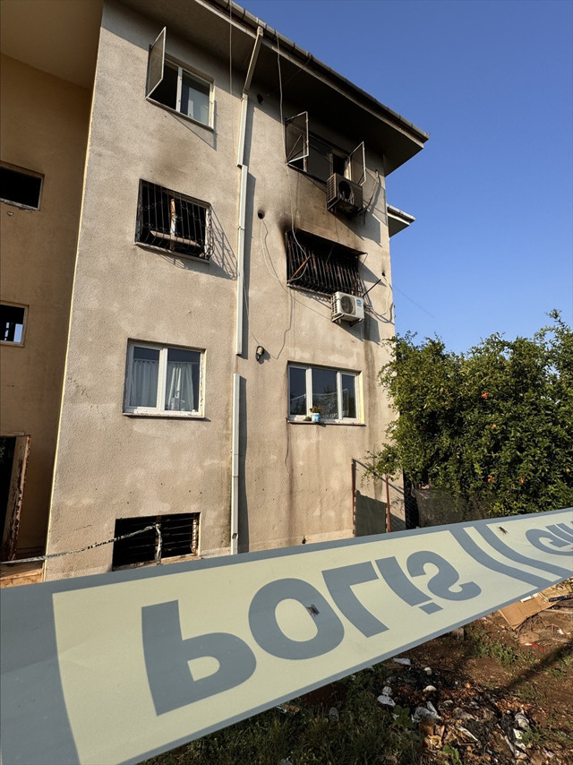 Adana'da apartmanda yangın! Anne ve oğlu öldü, baba yaralandı - Resim: 0
