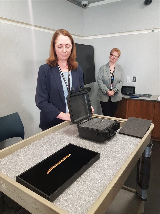 ABD müzesinde sergilenen 2500 yıllık altın kolye Türk yetkililere iade edildi - Resim: 1