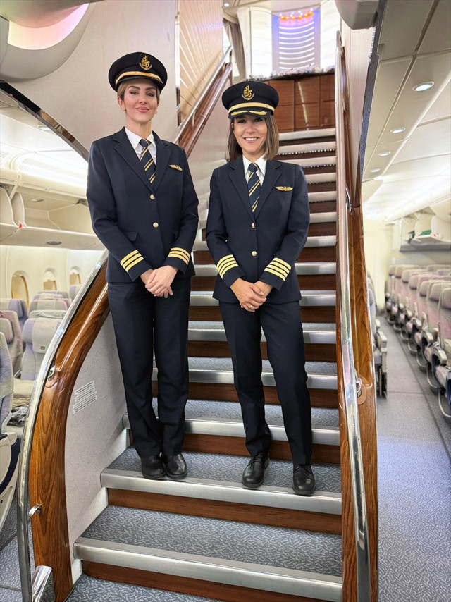 Hayallerinin peşine gitti dünyanın en büyük yolcu uçağının pilotu oldu - Resim: 0