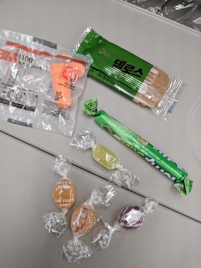 Bebeğiyle uçak yolculuğu yapan annenin yaptığı hareket viral oldu - Resim: 3