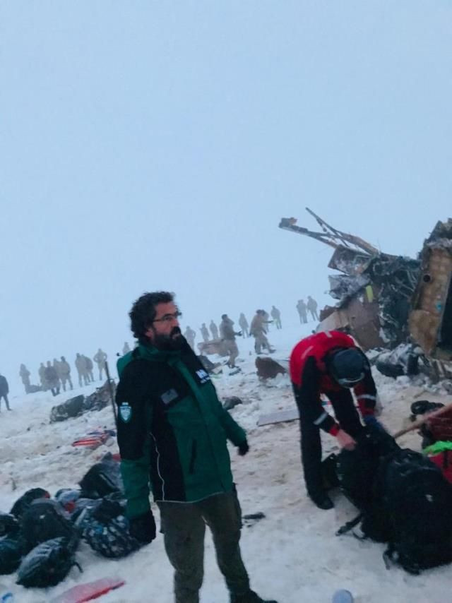 Bitlis'te yaşanan helikopter kazasından ilk görüntüler geldi - Resim: 4