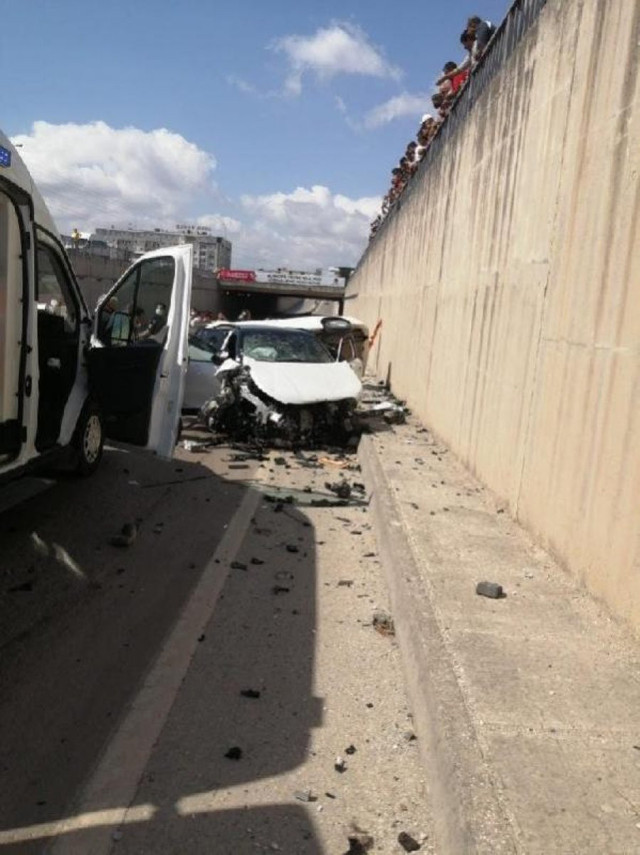 Hatay'da katliam gibi trafik kazası: 4 ölü, 3 yaralı - Resim: 1