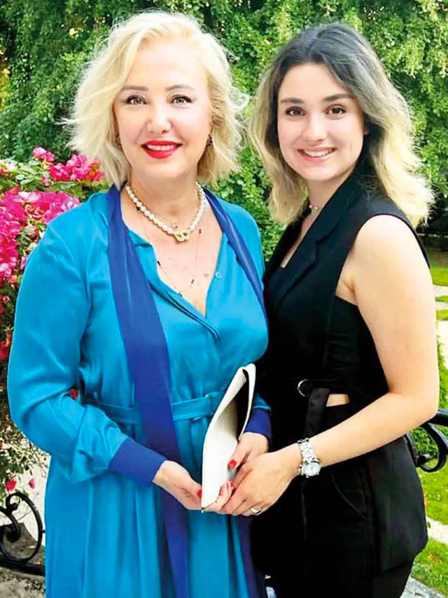 Berna Laçin 'AK Parti iktidarında nefes alamıyoruz' dedi yorgunluğunu bakın nerede attı - Resim: 0