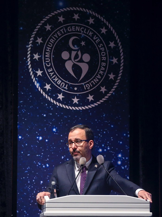 Bakan Kasapoğlu'ndan Spor Kulüpleri ve Federasyonları Yasası açıklaması - Resim: 1