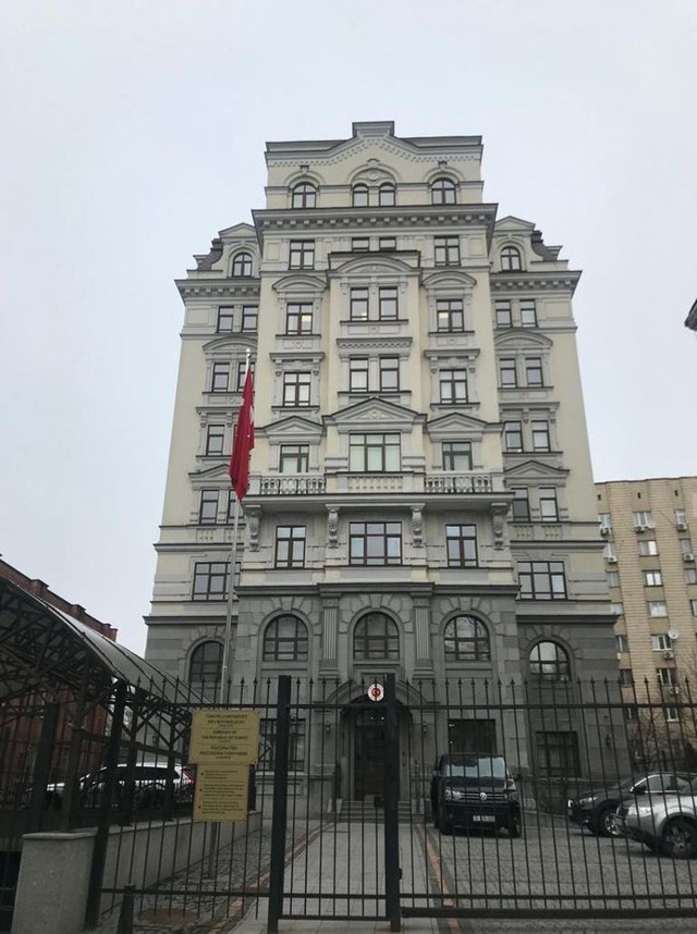 Türkiye'nin Kiev Büyükelçiliği tahliye edildi! Atatürk portresini bırakmadı - Resim: 1