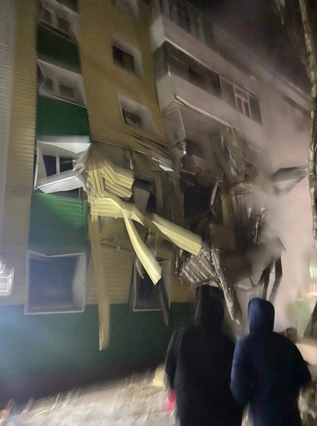 Rusya'da 5 katlı binada patlama: Çok sayıda ölü ve yaralı var - Resim: 1