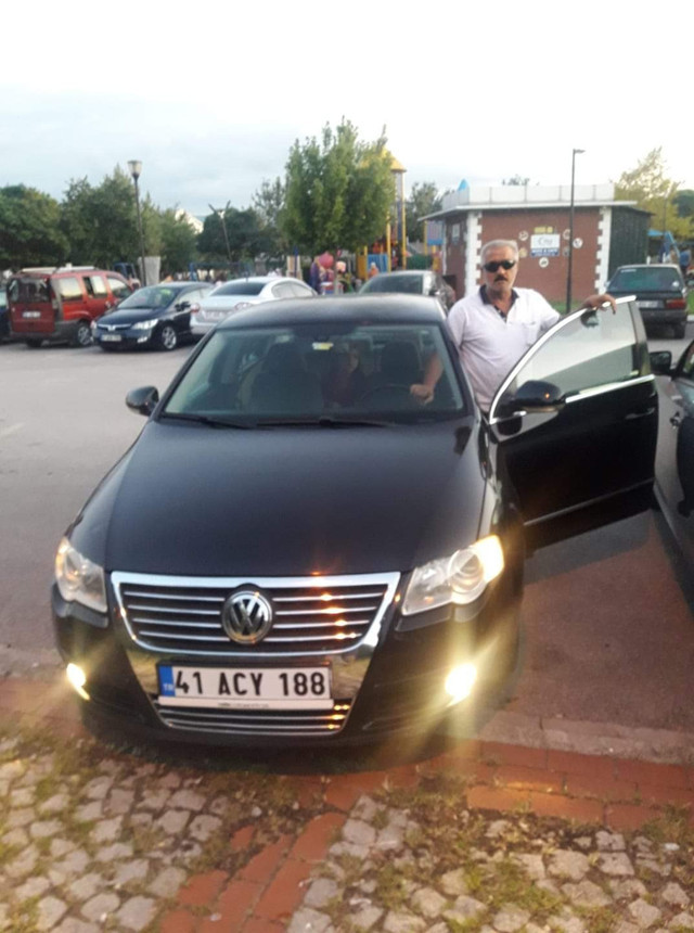 Boşanma kararı çıktı, balkondan girdiği evde katliam yaptı! Karısını öldürüp intihar etti, kızı da ağır yaralı - Resim: 2