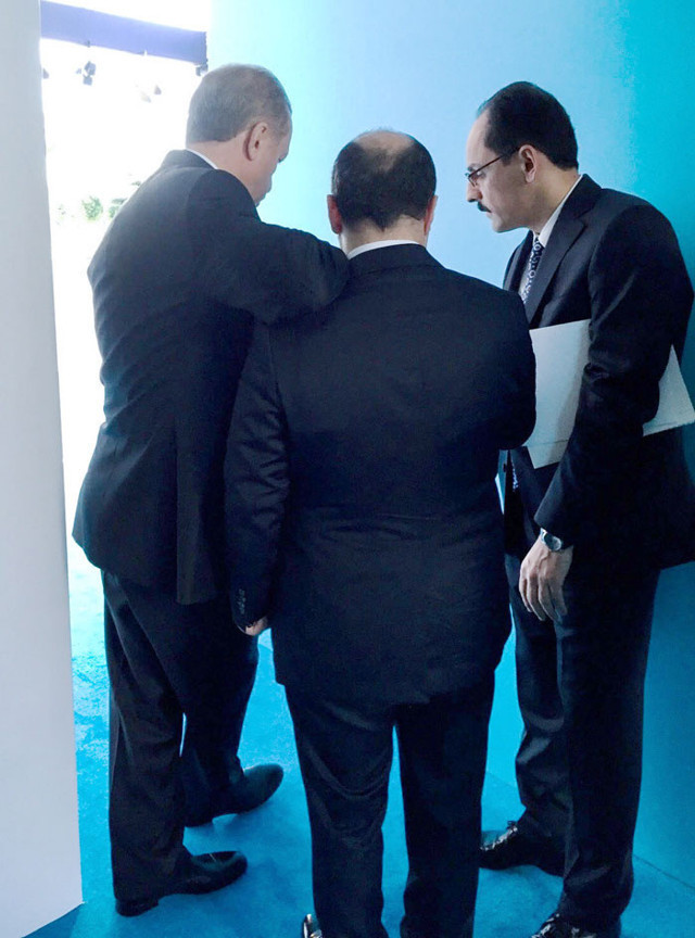 Bakan Mustafa Varank Erdoğan ile omuz omuza fotoğrafı paylaştı beğeni aldı - Resim: 0