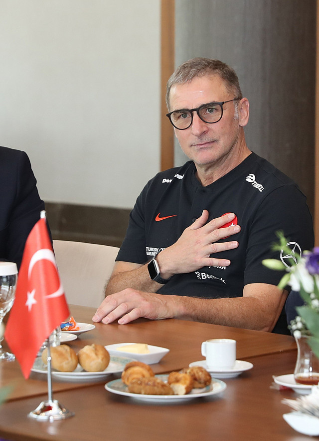 "Türk vatandaşı olmalı" demişti! Stefan Kuntz'un sözlerine Ferdi Kadıoğlu’nun babasından cevap - Resim: 2