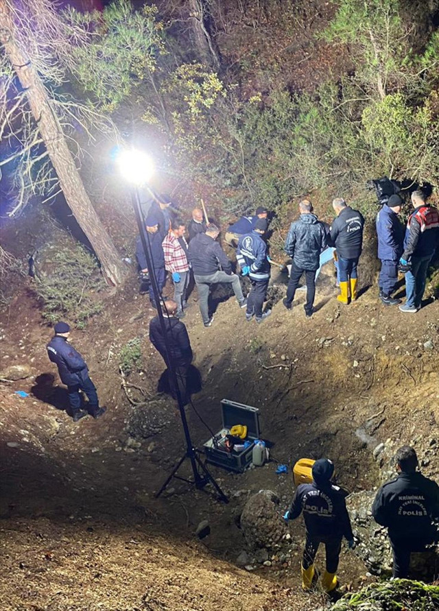 Arkadaşını öldürüp, dağa gömdü 3 yıl boyunca emekli maaşını çekti! Bakın nasıl yakalandı? - Resim: 1