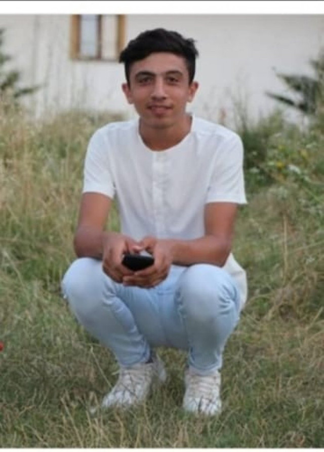 Arnavutköy'de 19 yaşındaki genç bıçaklanarak öldürüldü - Resim: 0