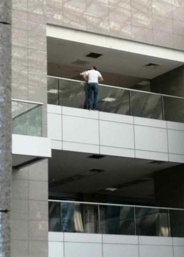 Çağlayan Adliyesi'nde haraketli saatler! İntihar girişiminde bulundu - Resim: 1